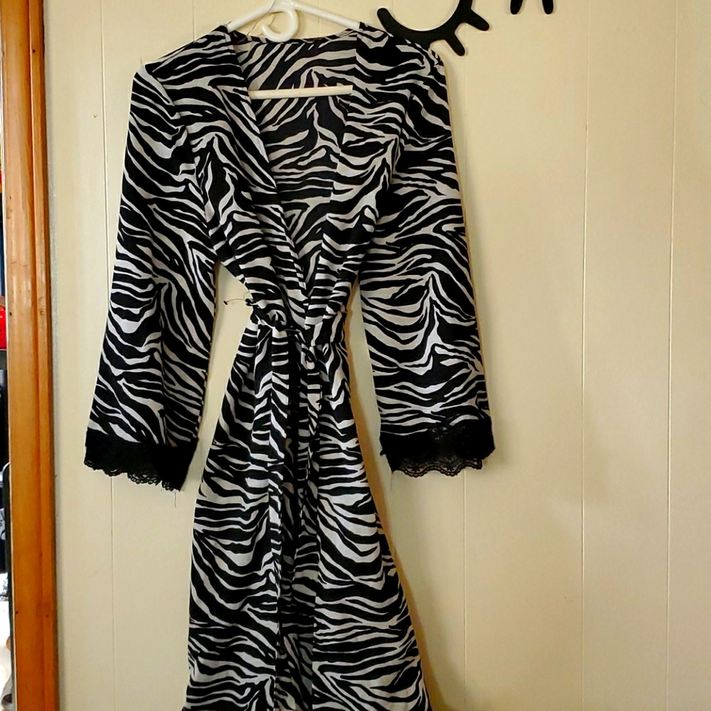 Zebra Print Long Wrap Cardigan Robe size Large